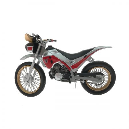  BANDAI バンダイ S.H.Figuarts BANDAI トライチェイサー2000