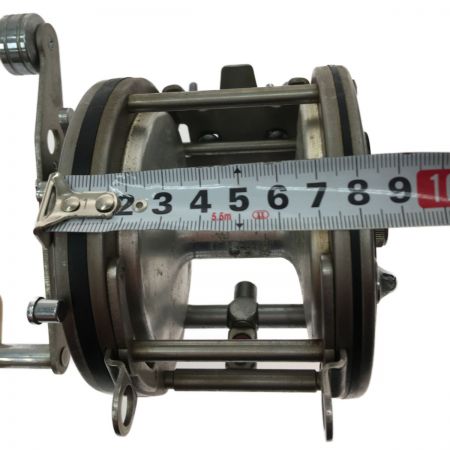  DAIWA ダイワ 大型両軸リール 手動 錆・ゴリ感あり Dynamic4000D ダイナミック4000D