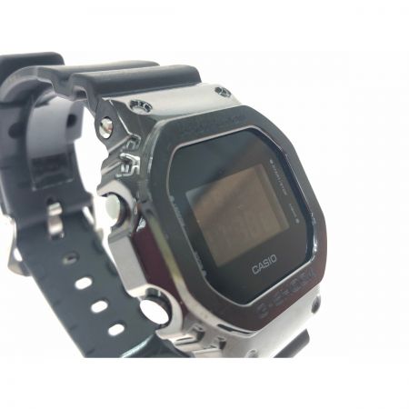  CASIO カシオ メンズ腕時計 クオーツ G-SHOCK Gショック デジタル メタルカバー ラバー スクエアフェイス GM-5600B