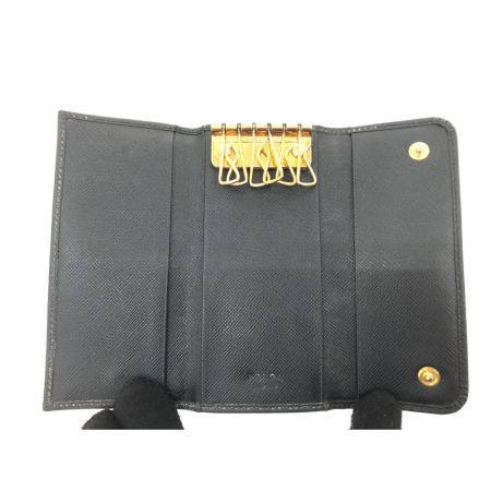  PRADA プラダ ユニセックス サフィアーノ 6連キーケース ブラック