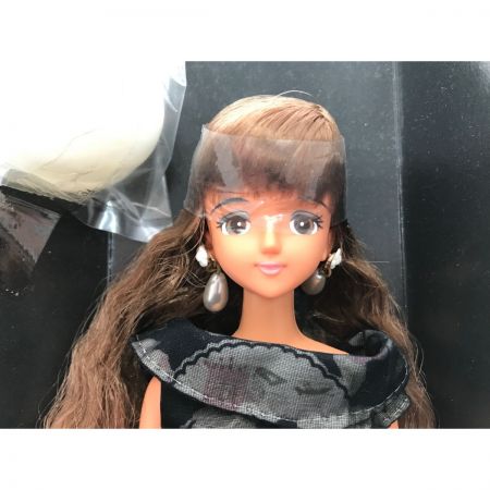   ドール人形 ジェニージェニーフレンドのエリー