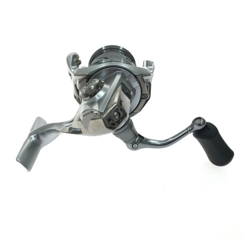 中古】 SHIMANO シマノ スピニングリール 15ストラディックC2000HGS