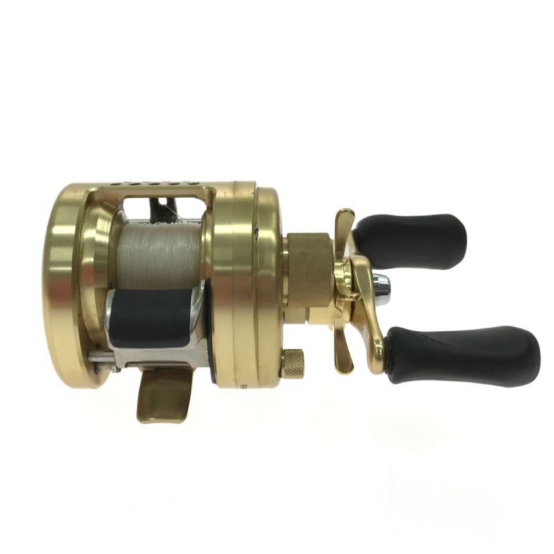 中古】 SHIMANO シマノ ベイトリール 01カルカッタコンクエスト100