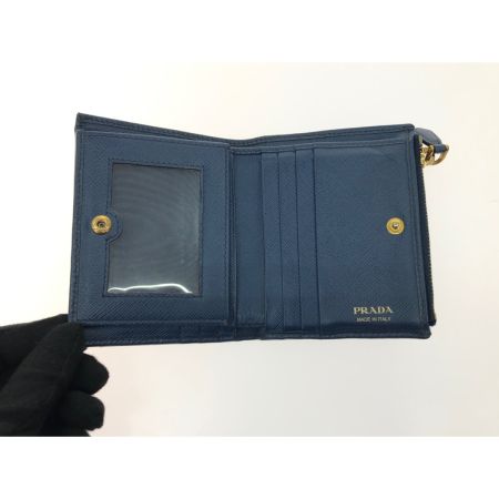  PRADA プラダ レディース 二つ折り財布 パスケース付 サフィアーノレザー 1ML023 ブルー