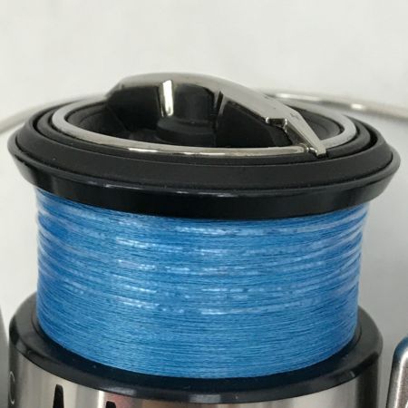  SHIMANO シマノ スピニングリール 19ストラディック  19ストラディック C3000 箱付属 スプールエッジ傷有