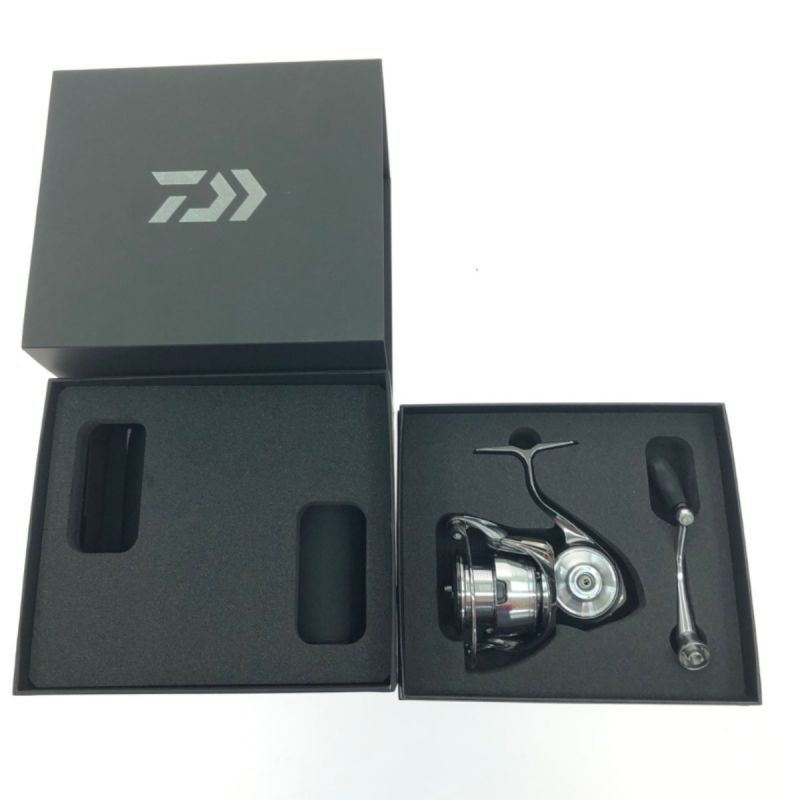 中古】 DAIWA ダイワ スピニングリール 22イグジスト PC LT3000-XH 