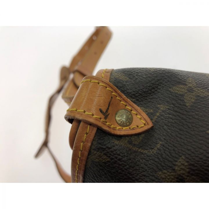 中古】 LOUIS VUITTON ルイヴィトン ユニセックス ショルダーバッグ 斜め掛け モノグラム ソミュール30 M42256 ブラウン｜総合リサイクルショップ  なんでもリサイクルビッグバン オンラインストア