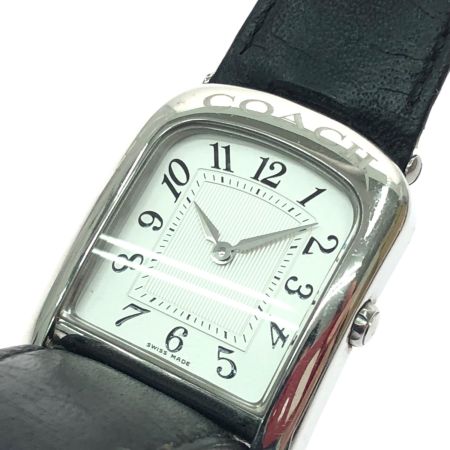 COACH コーチ レディース腕時計 クオーツ ホワイト文字盤 レザーベルト ベルト傷み有 W522