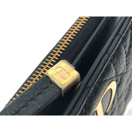  Christian Dior ディオール 二つ折り財布 Dior Caro ダリアウォレット カナージュ   S5173UWHC ブラック