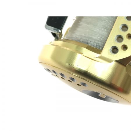  SHIMANO シマノ 15カルカッタコンクエスト 201HG 03440 本体のみ