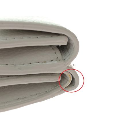  FURLA フルラ レディース 三つ折り財布 コンパクトウォレット ロゴプレート シボ革  ホワイト