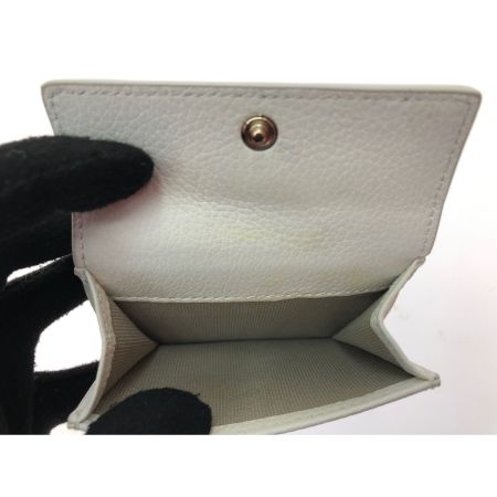  FURLA フルラ レディース 三つ折り財布 コンパクトウォレット ロゴプレート シボ革  ホワイト