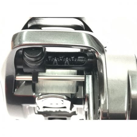  SHIMANO シマノ ベイトリール 23メタニウム 101XG  箱・説明書付 046147