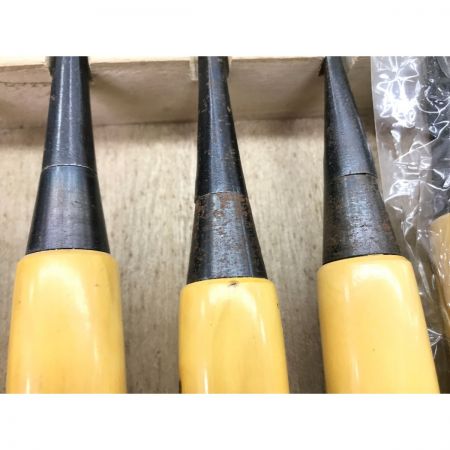   ノミ 本銘 正宗 四ツ裏追入鑿 ツゲ柄 10本組