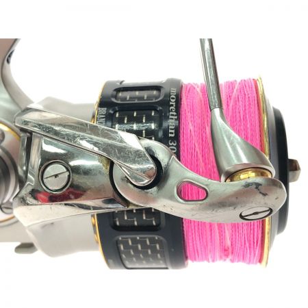  DAIWA ダイワ スピニングリール 05イグジスト 3012 モアザン ブランジーノ3000 GOMEXUSスタンド付 00055285