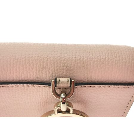  Kate Spade ケイトスペード レディース バッグアクセサリー バッグ型チャーム ピンクカラー 