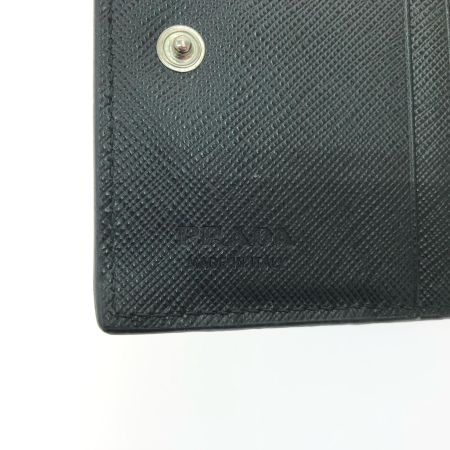 PRADA プラダ レディース 二つ折り財布 サフィアーノ トライアングル コンパクトウォレット 1ML050 ブラック