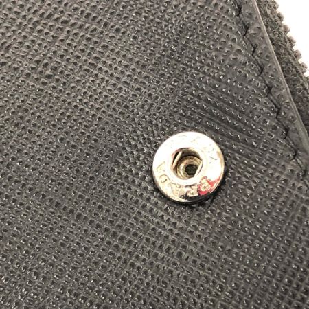  PRADA プラダ レディース 二つ折り財布 サフィアーノ トライアングル コンパクトウォレット 1ML050 ブラック