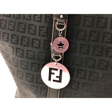  FENDI フェンディ レディース トートバッグ ズッカ柄 ズッキーノ バッグチャーム キャンバス 8BH215-HJE ブラック