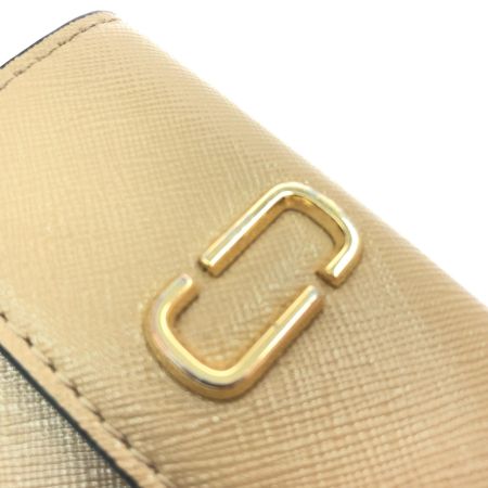  MARC JACOBS マークジェイコブス レディース コンパクトウォレット 三つ折り財布 スナップショット ベージュ×グリーン