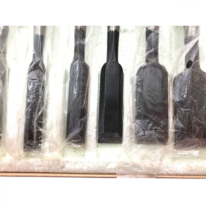 大工道具 のみ ノミ 一文字助守 別誂追入組鑿 10本セット 大工道具 のみ ノミ 一文字助守 別誂追入組鑿 10本セット