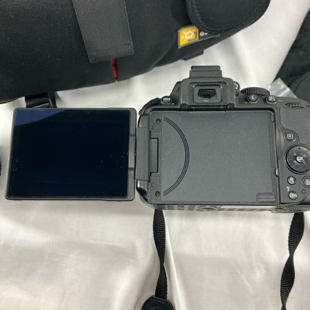 Nikon ニコン  デジタルカメラ  D5300
