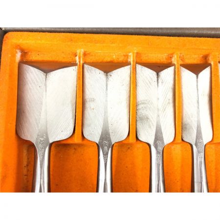   鑿 組のみ 本銘 市定 10本組 木箱入り