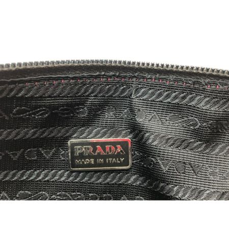  PRADA プラダ レディース コスメポーチ 化粧ポーチ ナイロン キルティング 三角ロゴ MV599 ショッキングピンク