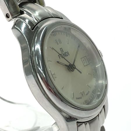  FENDI フェンディ レディース腕時計 クオーツ シルバー文字盤 デイト ブレスウォッチ 210L
