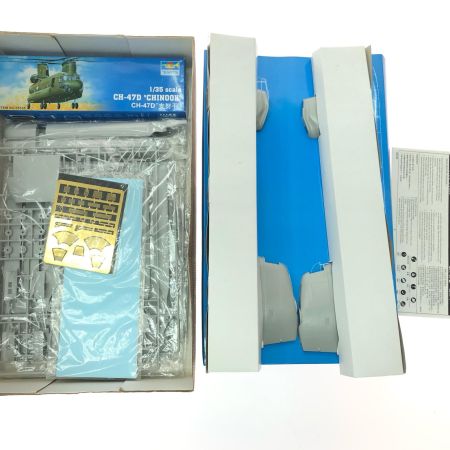  トランぺッター 1/35 CH-47D チヌーク 大型輸送ヘリコプター プラモデル