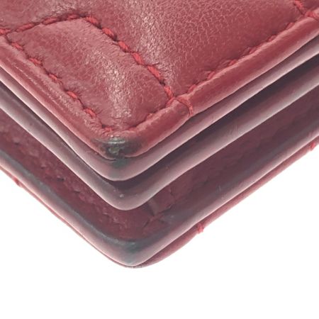  Yves Saint Laurent イブサンローラン レディース 二つ折り財布 キルティング コンパクトウォレット MRT530782･0618 レッド