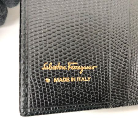  Salvatore Ferragamo サルヴァトーレフェラガモ レディース 二つ折り財布 がま口財布 ヴァラ 型押し 22-3058 ブラック