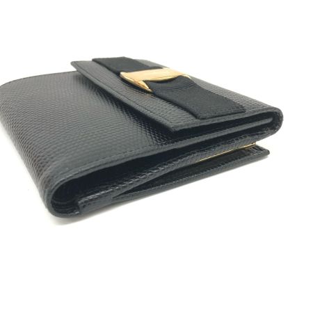  Salvatore Ferragamo サルヴァトーレフェラガモ レディース 二つ折り財布 がま口財布 ヴァラ 型押し 22-3058 ブラック