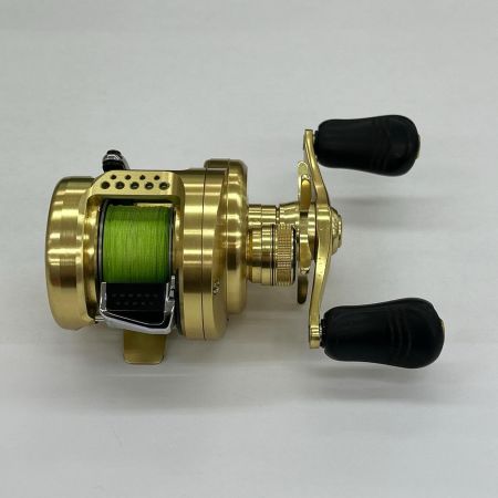  SHIMANO シマノ ベイトリール 15カルカッタコンクエスト 100HG RIGHT 右ハンドル 03437