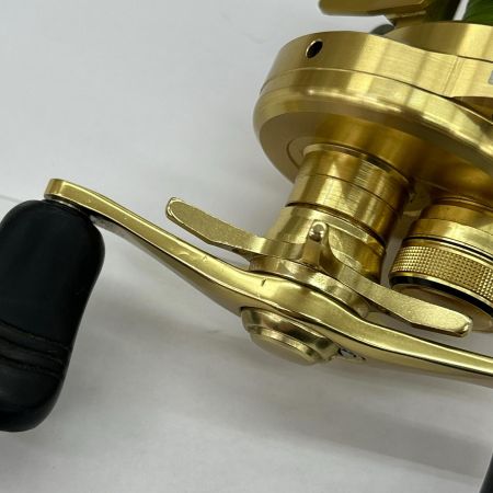  SHIMANO シマノ ベイトリール 15カルカッタコンクエスト 100HG RIGHT 右ハンドル 03437