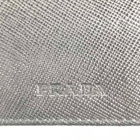  PRADA プラダ 長財布 二つ折り  ブラック