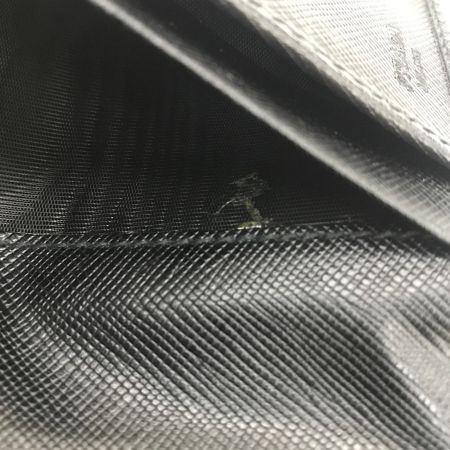  PRADA プラダ 長財布 二つ折り  ブラック