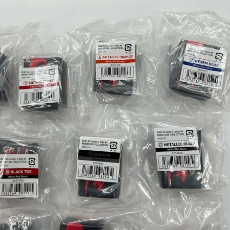   NIKE スニーカー ガチャガチャJordan ミニチュアコレクション 16種類