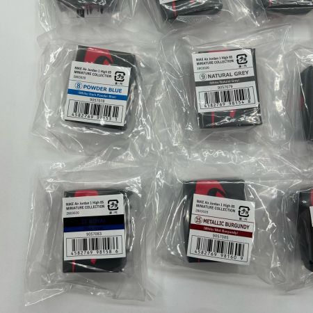   NIKE スニーカー ガチャガチャJordan ミニチュアコレクション 16種類