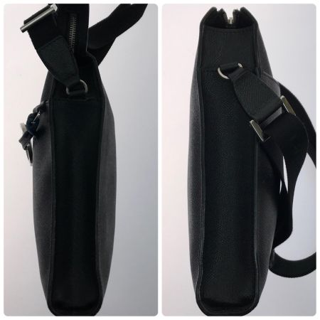  BVLGARI ブルガリ バッグ ショルダーバッグ　メッセンジャーバッグ 外側ブラック x 内側ブルー