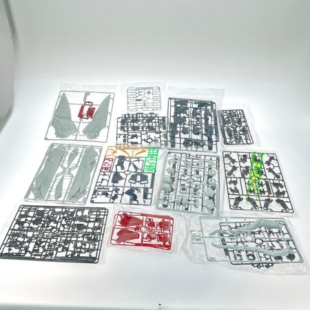   1 /60 PG XXXG-00W0 ウイングガンダムゼロカスタム 「新機動戦記ガンダムW Endless Waltz」