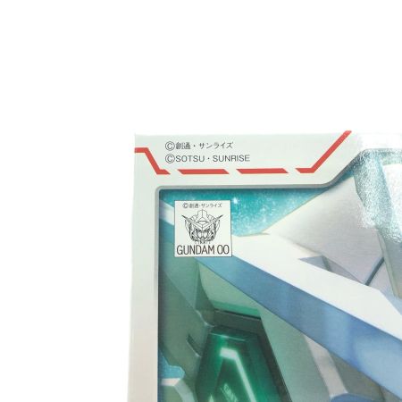  BANDAI バンダイ  RG 1/144 ガンダムベース限定 GNT-0000/FS ダブルオークアンタフルセイバー クリアカラー