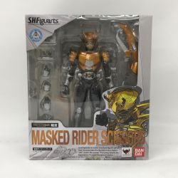 ▼▼  バンダイ S.H.Figuarts 仮面ライダーシザース 「仮面ライダー龍騎」 魂ウェブ商店限定 Bランク