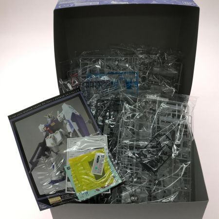 BANDAI バンダイ プラモデル MG RX-78NT-1 ガンダムNT-1 ver.2.0 クリアカラー 「機動戦士ガンダム0080 ポケットの中の戦争」 イベント限定
