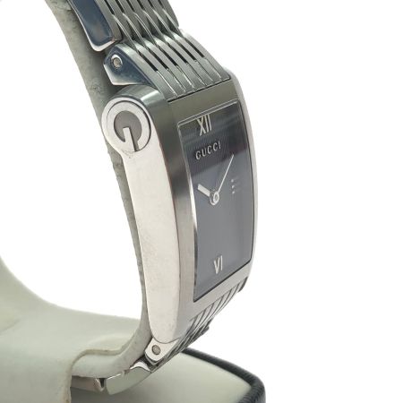  GUCCI グッチ レディース 腕時計 クオーツ スクエアフェイス ステンレススチール ブラック文字盤 8600J