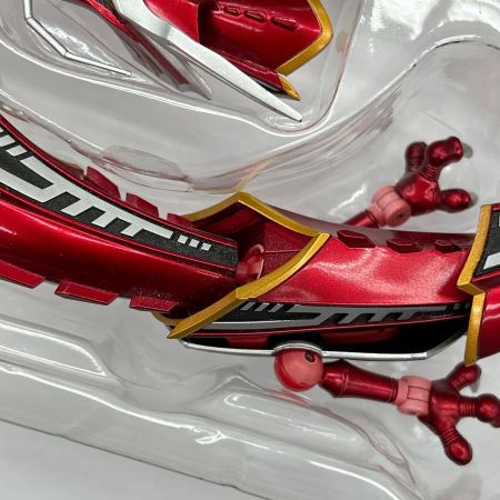   S.H.Figuarts 仮面ライダー龍騎＆ドラグレッダーセット 「仮面ライダー龍騎」