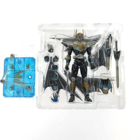  BANDAI バンダイ S.H.Figuarts 仮面ライダー龍騎 仮面ライダーナイトサバイブ