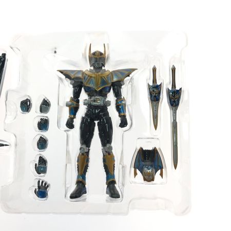  BANDAI バンダイ S.H.Figuarts 仮面ライダー龍騎 仮面ライダーナイトサバイブ