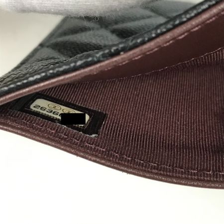  CHANEL シャネル 3つ折り財布 マトラッセ キャビアスキン ココマーク A84401 ブラック