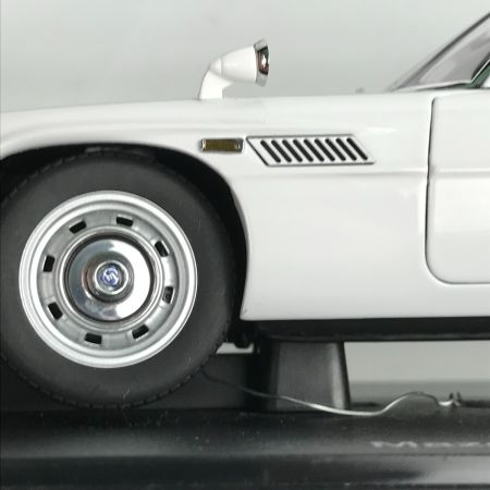  AUTOart オートアート マツダ　コスモスポーツ ホワイト 1/18